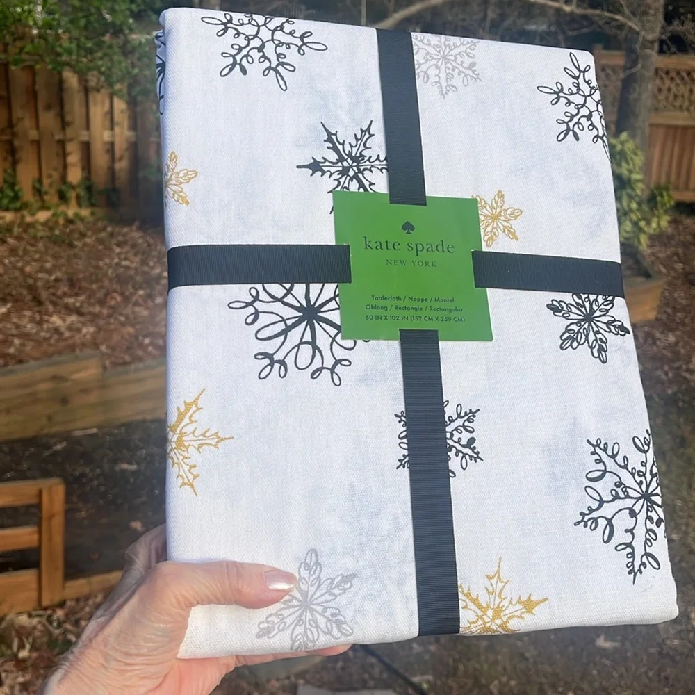 Kate Spade Snowflake Tablecloth 60 x 102 White w/ Black & Gold/Silver Cotton NWT
